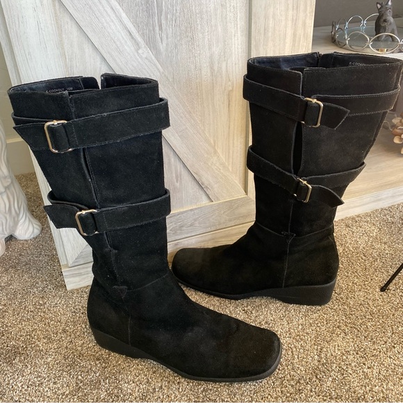 Etienne Aigner Tall Signature Suede Buckle Wedge Boots Size 10 Leather - Picture 2 of 14